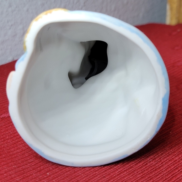 Vtg Figurine Statue Girl Broom Shoe Blonde Hair Dress Cleaning Up Mess Porcelain - Picture 5 of 5